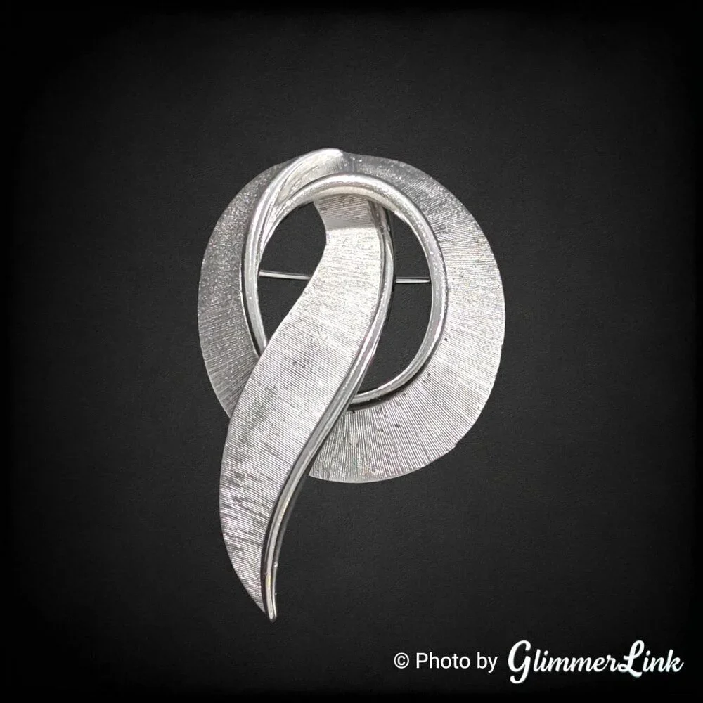 Vintage 60s Crown Trifari Modernist Ribbon Swirl Silver Tone Brooch